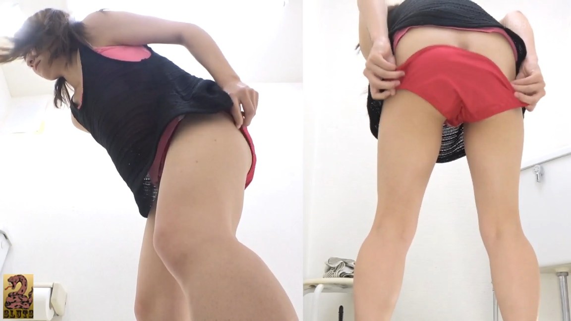 SR059 Full Shot Exhibitionist Beauty Farts and Poops Part-4