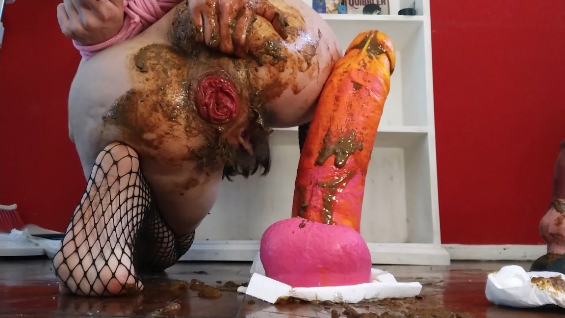 Pipaypipo – Big Ol Dildo Riding