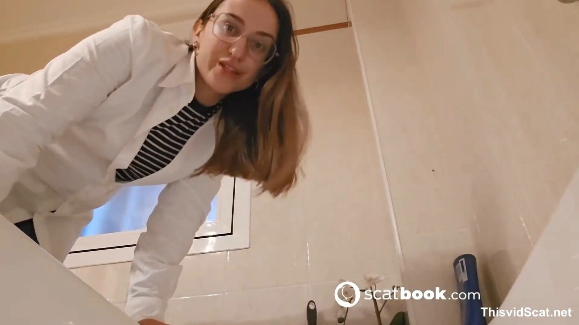 Watch Me Push Out This Long Thick Poop After Holding It All Day.