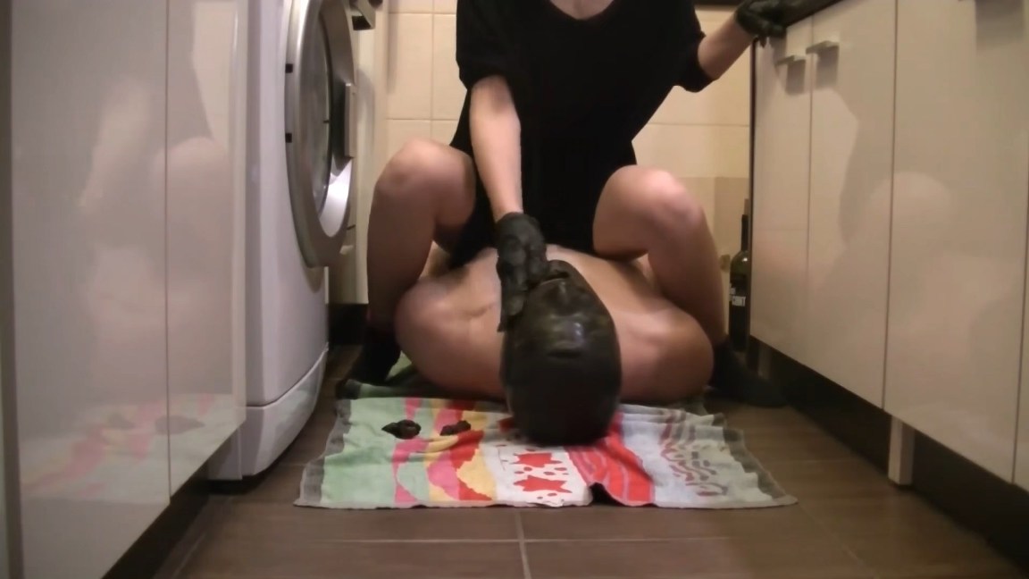 Luna And Margo Strapon And Shit Ingesting POV